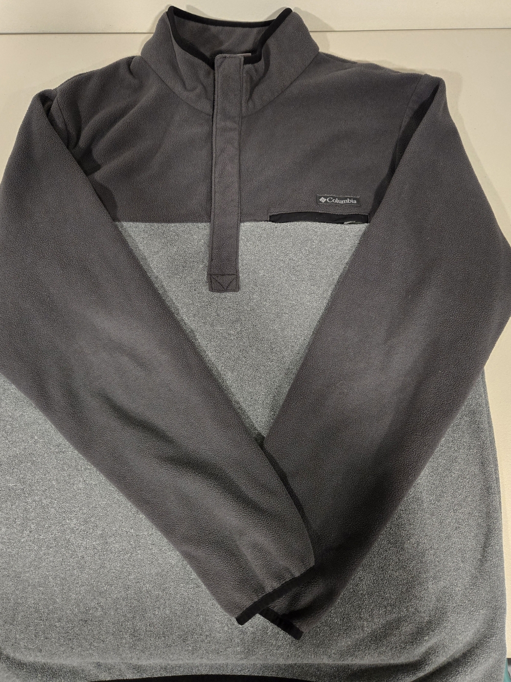Columbia Men's Two-Tone Gray Fleece Pullover